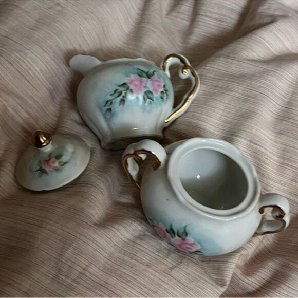 Mini Cream Sugar Vintage 1972 Hand Painted White Blue Roses Signed 🎉 HOST PICK 🎉 - Picture 12 of 16